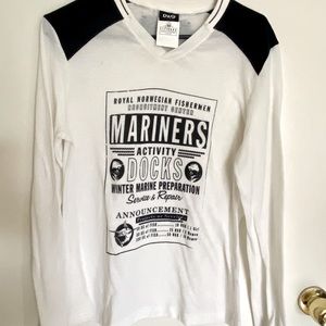 Long sleeve t shirt